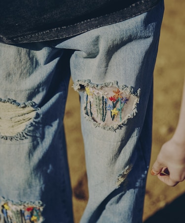 フラワー刺繍ワイドデニム