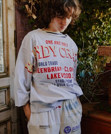 2WAY Front-Back ビッグロゴTシャツ