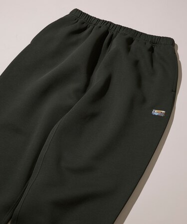 ビッグシルエット ダンボール ワンポイントロゴ スピンドル スウェットパンツ