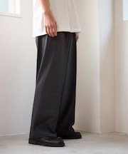 ワイドストレートシルエット ワンタック スラックスパンツ