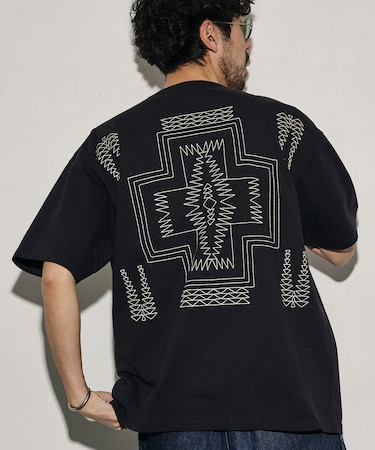 別注 バック刺繍デザイン クルーネックTシャツ