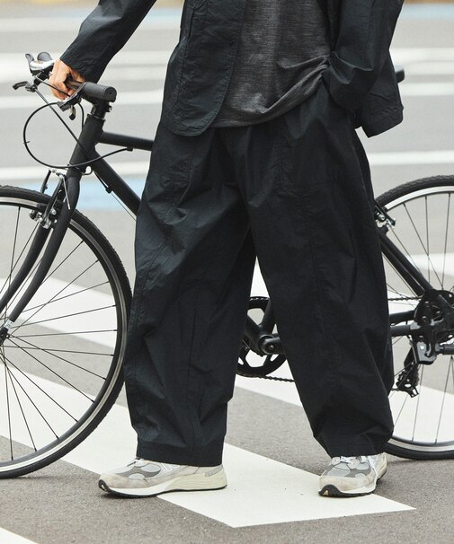 ウルトラライト ナイロン パッカブル ワイドテーパードパンツ