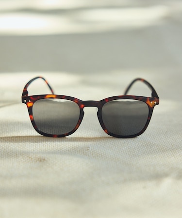 #E(ファッション用グラス)