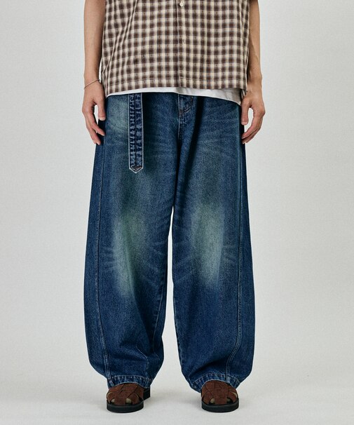 BELTED WIDE DENIM