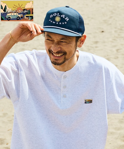 FREAK'S STORE for BEACH & FES リラックスフィット ワンポイントロゴ スピンドル ヘンリーネックTシャツ