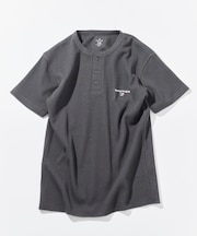 Essentials タイトフィット S/S ヘンリーネック ワッフルTシャツ