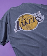 NBA × FREAK'S STORE 別注 ヴィンテージライク チーム バック ロゴ TEE