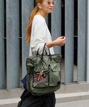 EXPANDER HELMET TOTE BAG