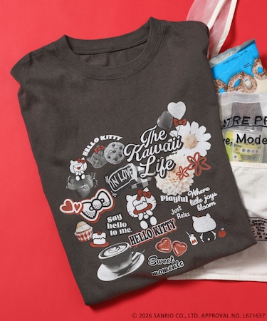 'HELLO KITTY' コラージュ プリントTシャツ