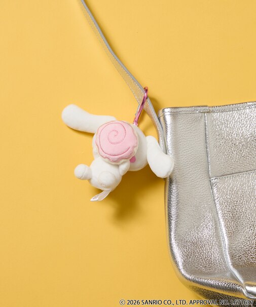 'CINNAMOROLL' 目隠し ぬいぐるみチャーム