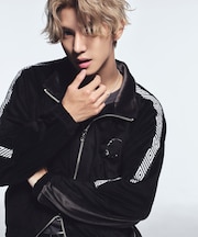 【8月14日 12:00販売開始】UMBRO × ONE OR EIGHT ベロア トラックジャケット