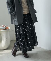 花刺繍スカート