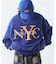 リラックスフィット NYCロゴ クルーネックスウェット