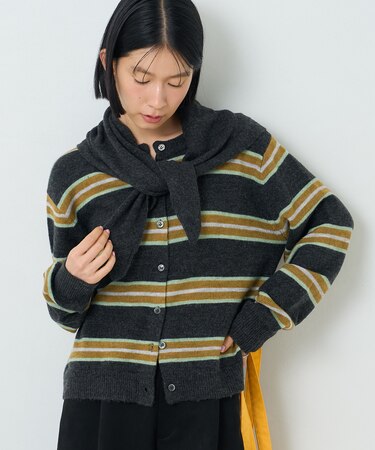 スカーフ付きニット