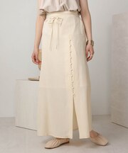 【WEB限定】ボタンデザインスリットロングスカート