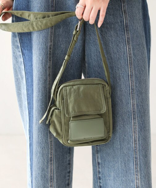 ナイロン合皮切替ミニＢＡＧ