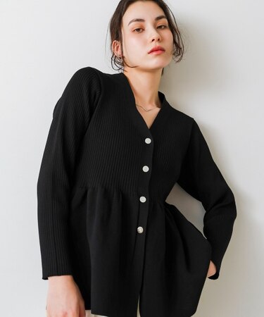 軽量ペプラムニットカーディガン