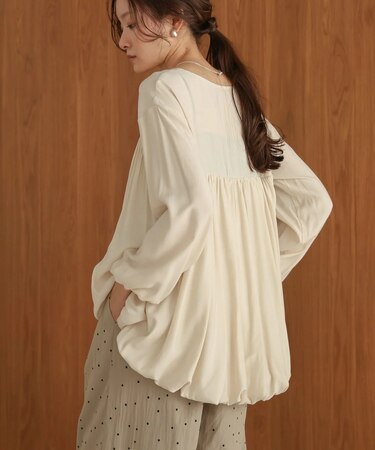 バルーンデザインブラウス