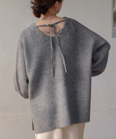 エアリーヤーンバックオープンニット