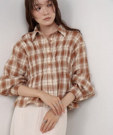シャーリングビスチェ風デザインチェックシャツ