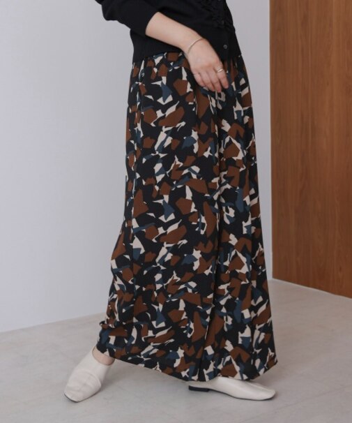 ランダムパターン柄ワイドパンツ