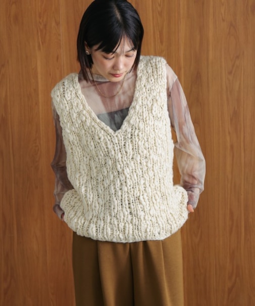 ハンドニットＶベスト