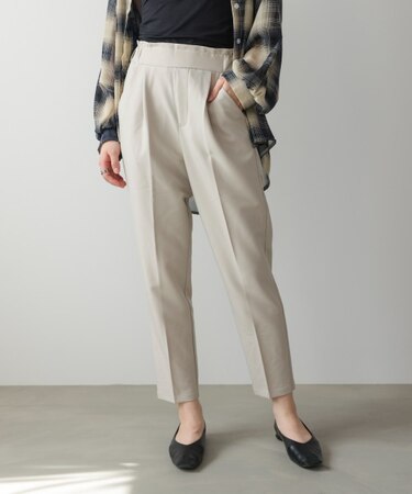 スラっとテーパードパンツ