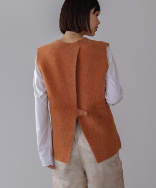 ダブルフェイスフェザースリットベスト