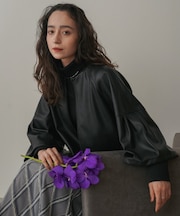 フレアスリーブフェイクレザージャケット