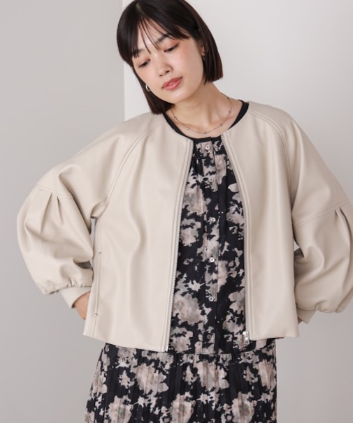 フレアスリーブフェイクレザージャケット