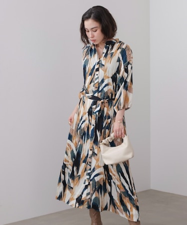 ニュアンスリーフ柄ワンピース