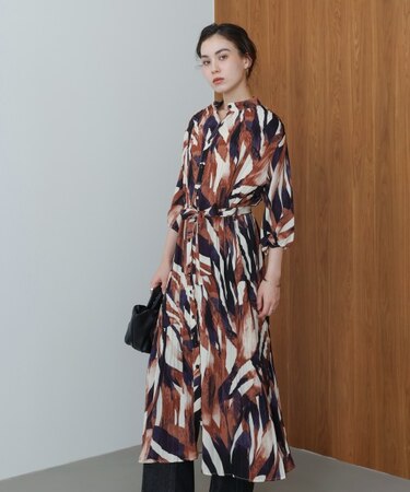 ニュアンスリーフ柄ワンピース