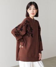 コード刺繍ハイネックチュニック