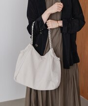 エンボスチェーンバッグ