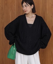 【WEB限定】ケーブルVニットセーター