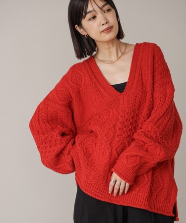 【WEB限定】ケーブルVニットセーター