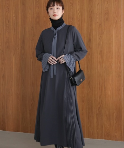 プリーツワンピース