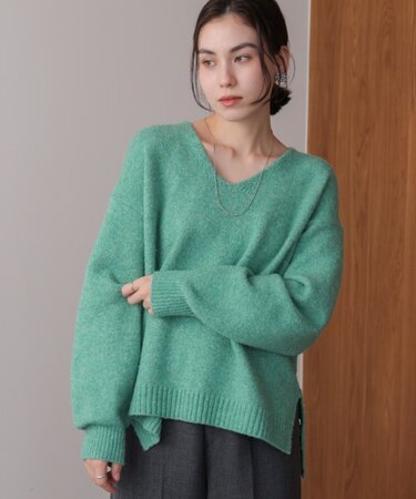 ヤクライクＶネックニットプルオーバー
