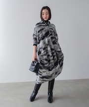 まだら柄ドレープワンピース