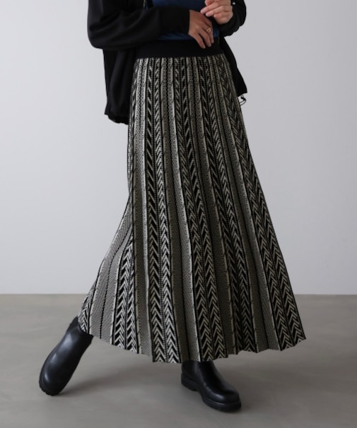 幾何柄ニットスカート