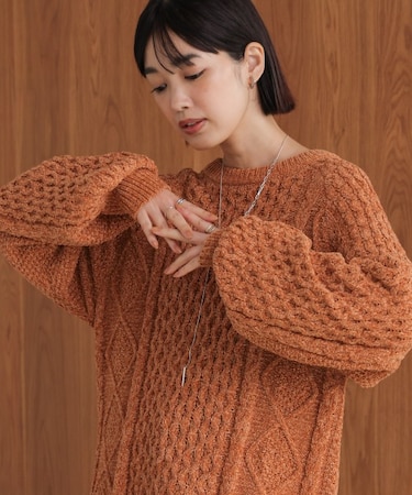 モールケーブルニット