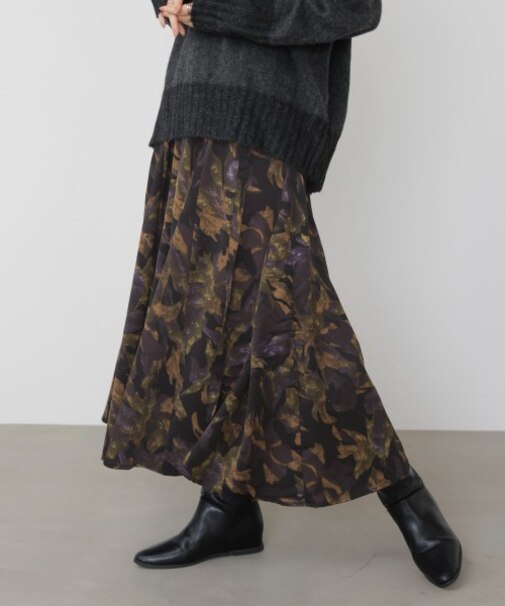 花柄フレアパンツ