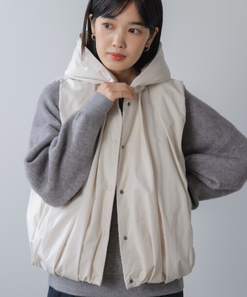 裾バルーンダウンベスト