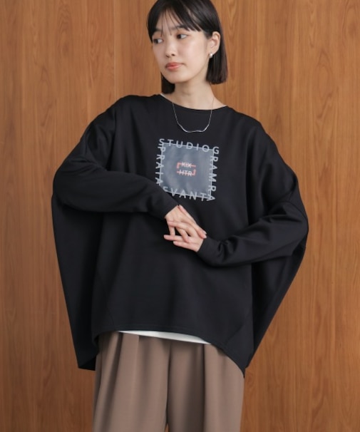 刺繍プリントプルオーバー