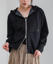 裾レイヤードバックラインＺｉｐパーカー