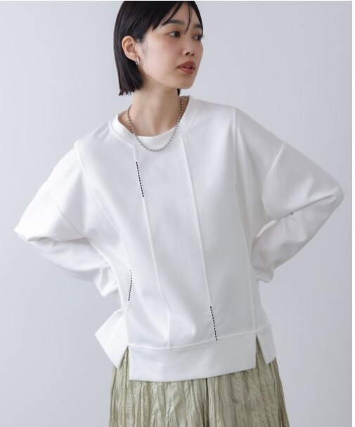 ライン刺繍プルオーバー