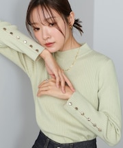 【Bab】【選べるサイズ展開】袖ボタンハイネックリブニットトップス
