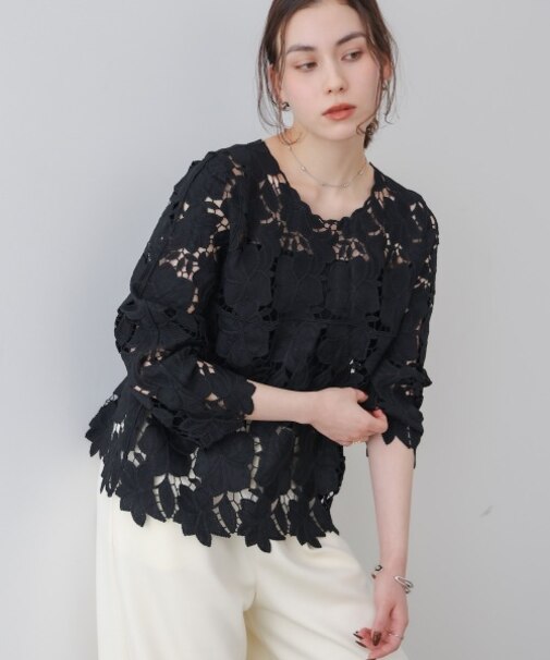 ケミカルレースブラウス