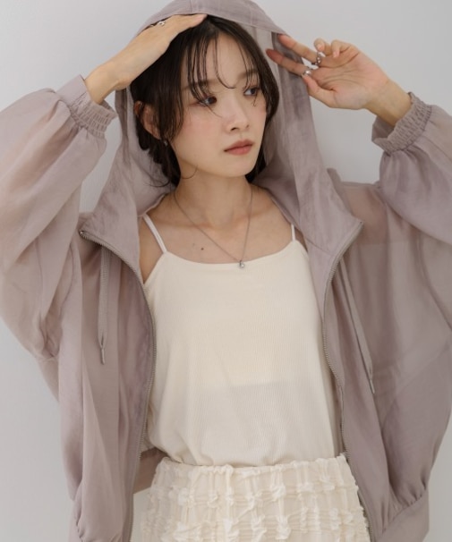 フード付きボリュームマウンテンパーカー