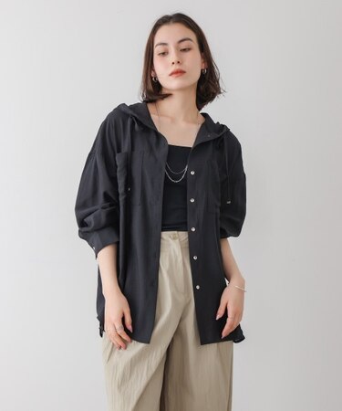 フーデットシャツ